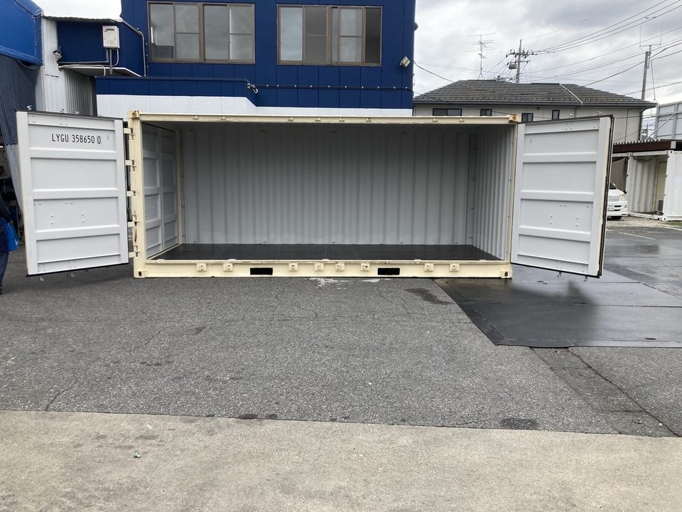 中古20フィートサイドオープン クリーム色の写真 2枚目（全3枚）